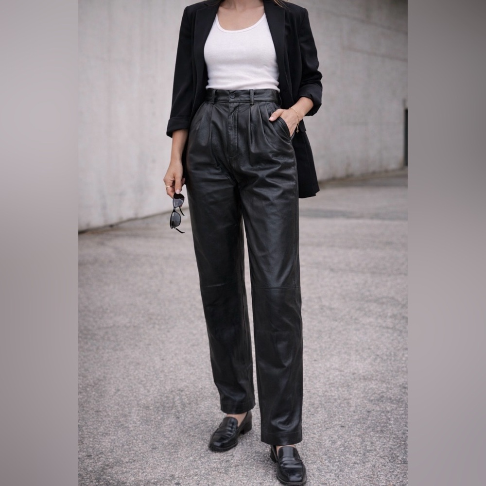 Vintage 90s Pleated Black Leather Trousers | High Waist | Tailored Fit